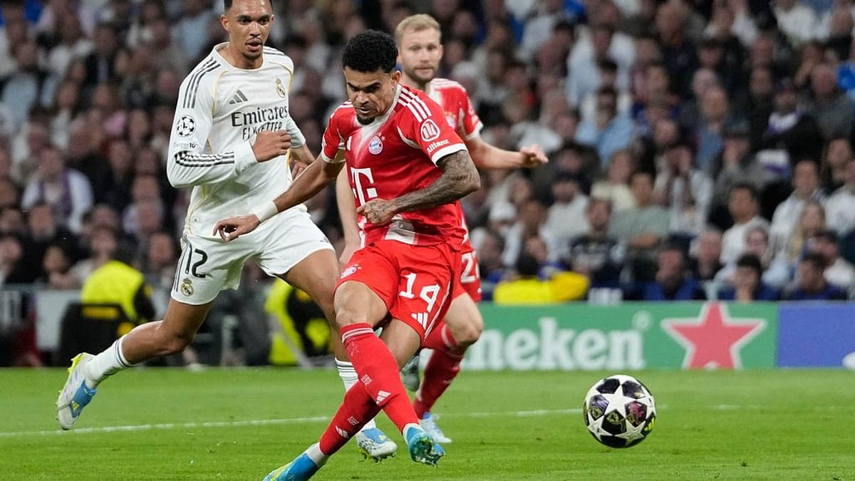 Bảng dữ liệu cuối tuần 27-28/4: 6 con số nói toàn cảnh Premier League, Champions League và V-League