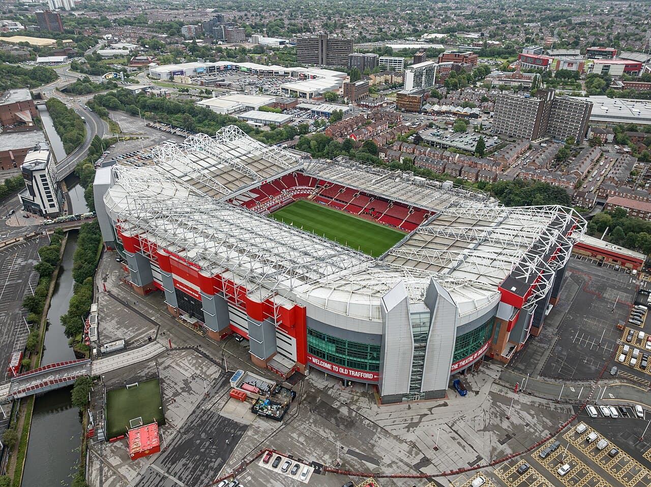 Man United vs Liverpool Tại Old Trafford 3/5: Trận Derby Đầy Ký Ức Và Áp Lực Cuối Mùa Không Giống Ai