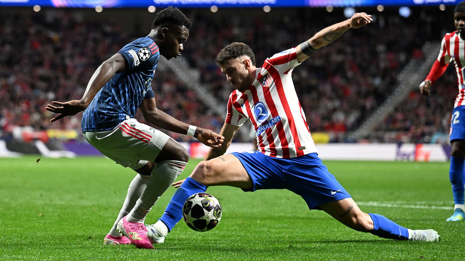 Phòng Chiến Thuật Lượt Về: Atlético 4-4-2 Compact Sẽ Khai Thác Điểm Yếu Nào Của Arsenal Tại Emirates?