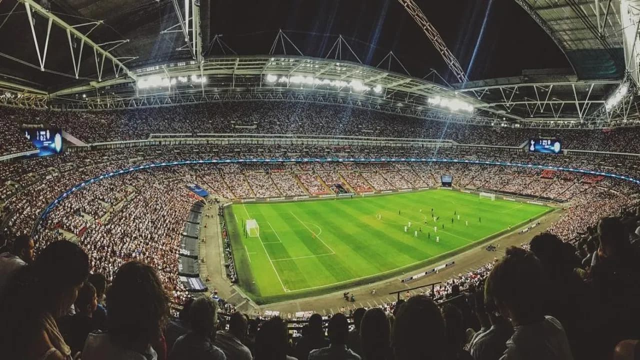 Dự Án Arsenal Budapest 2025-26: Hành Trình 12 Trận UCL Từ Nhóm Bảng Đến Chung Kết