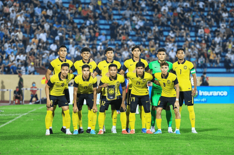 Thẻ đỏ định mệnh khiến Chelsea trả giá đắt tại Stamford Bridge