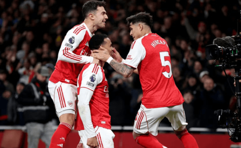 CĐV Arsenal dậy sóng, Odegaard bị mỉa mai là ‘Midgaard’ sau trận hòa đáng quên