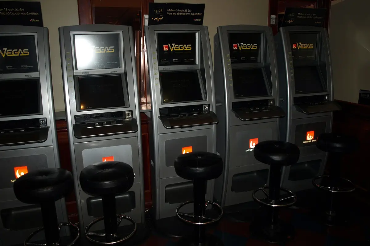 Bonus-buy trade-off: why a 150× Wild Bandito purchase beats 100× Sweet Bonanza for ceiling chasing