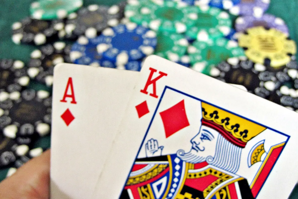 Evolution VIP Blackjack rooms — ₱500-₱200k position, Tagalog dealer shifts