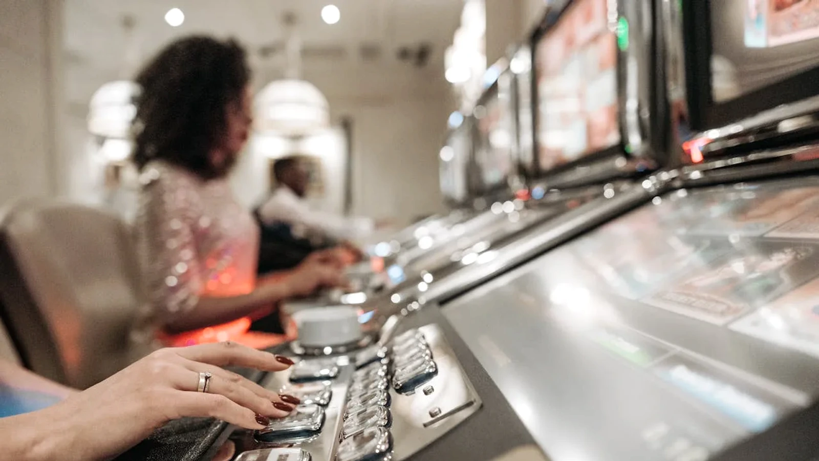 Luật Baccarat và Các Loại Cược Phụ Tại Jun88 Casino – Hướng Dẫn Đầy Đủ
