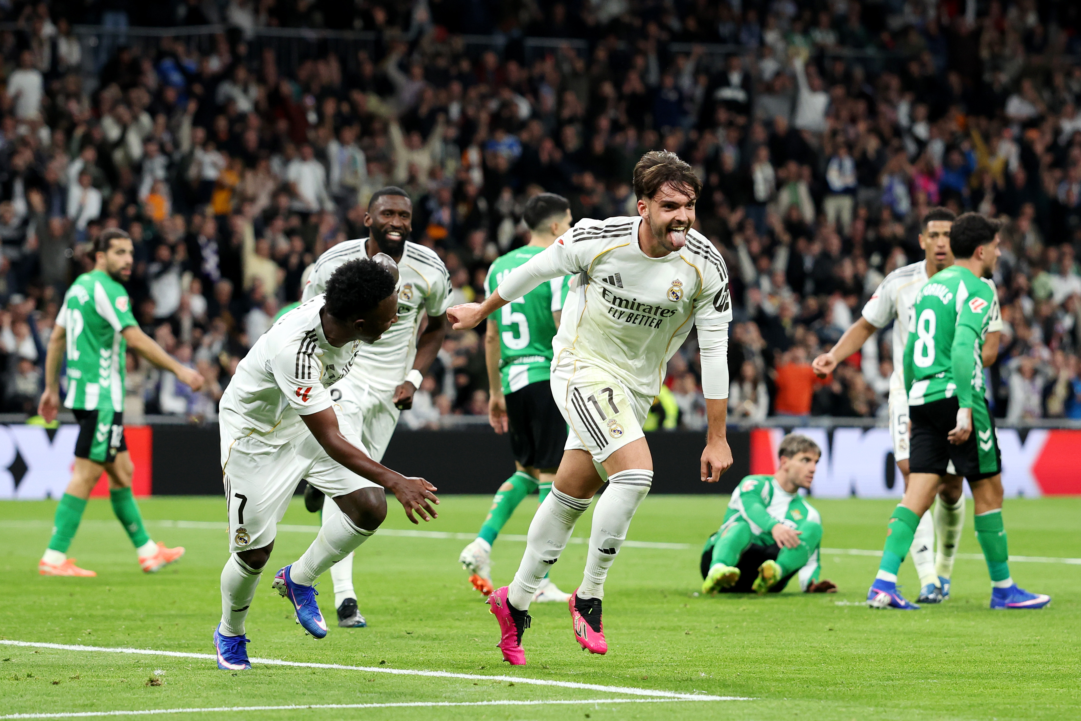 Bảng tổng quan các trận bóng đá lớn cuối tuần 27-28/4 Premier League Champions League La Liga UWCL