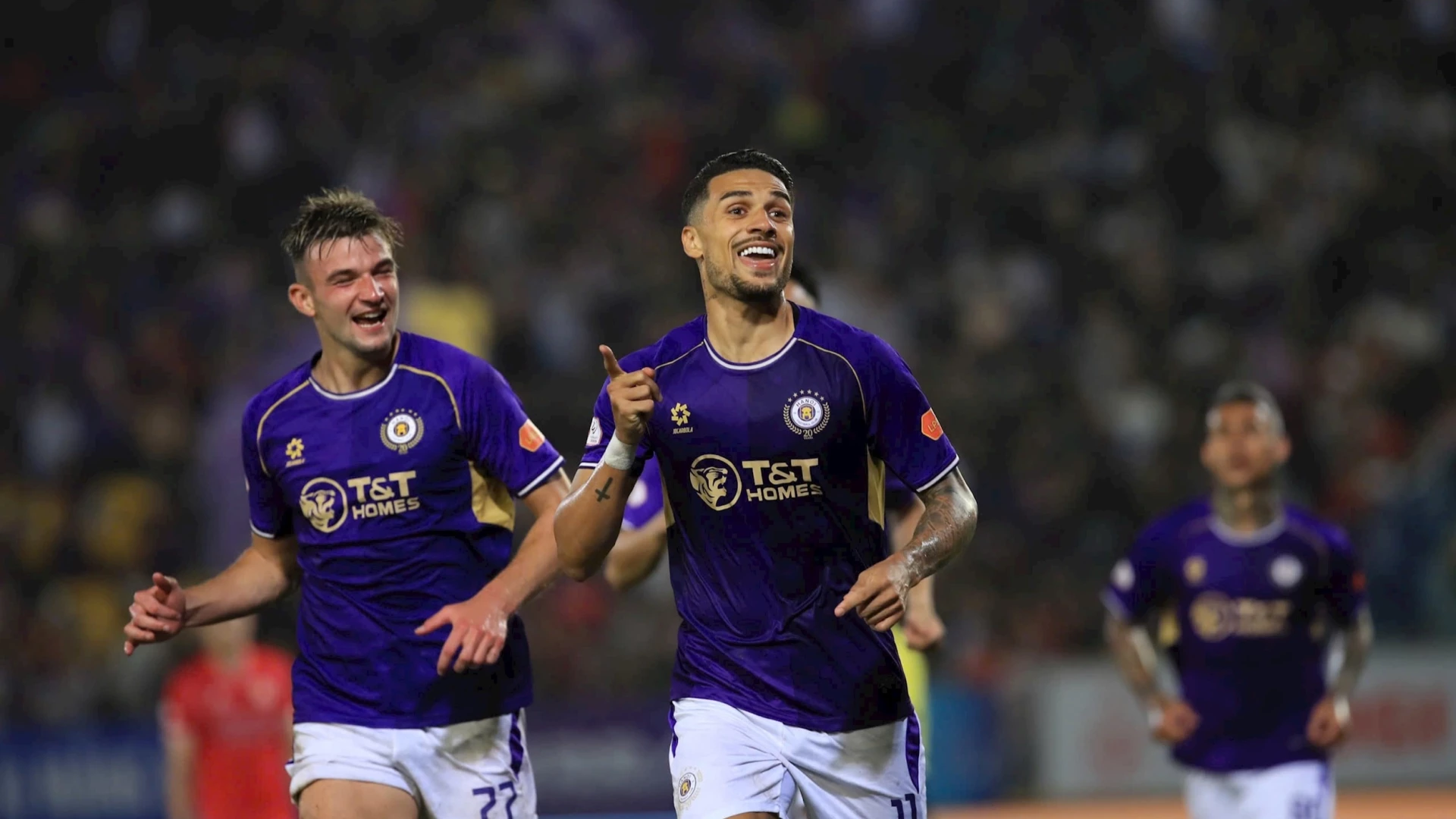 Đêm Lạch Tray 2/5 Hải Phòng vs CAHN vòng 21 V-League