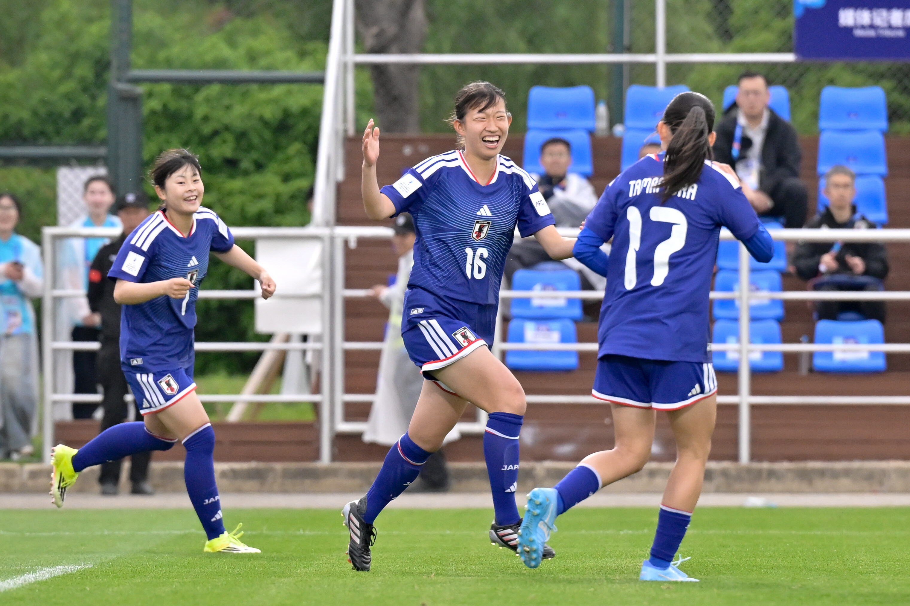 U17 nữ Việt Nam tập luyện chuẩn bị trận Myanmar 7/5 tại Tô Châu AFC U17 Women's Asian Cup 2026