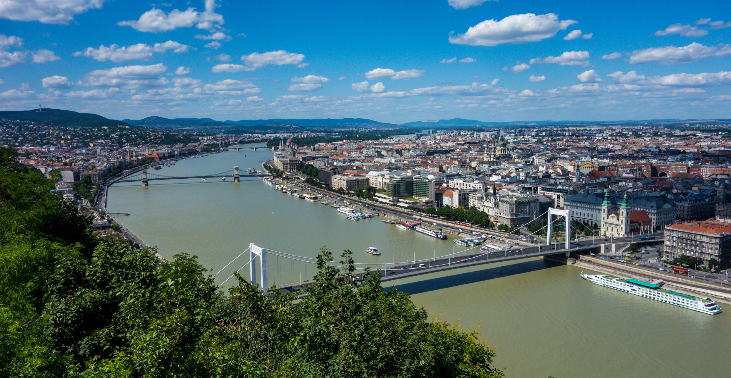 Budapest sân Puskas Arena điểm đến chung kết Champions League 2025-26 tuần 20 tháng 4 bán kết đang đến gần